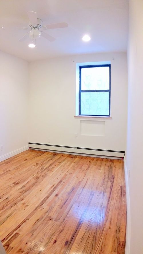 Building Photo - 301 W 151st St