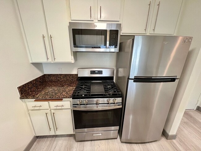 Foto del edificio - 3715 S Canfield Ave