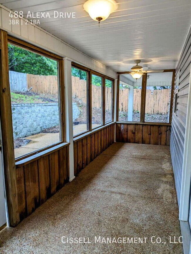 Building Photo - 488 Alexa Dr