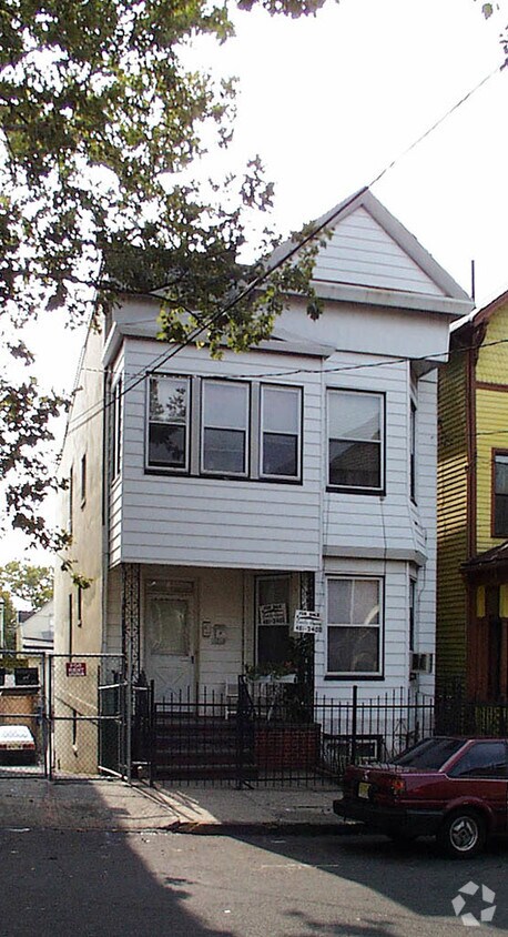 Primary Photo - 141 Mount Prospect Ave