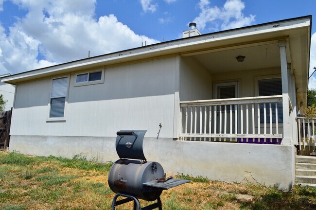 Building Photo - Beautiful 3/2 , located in Arborstone