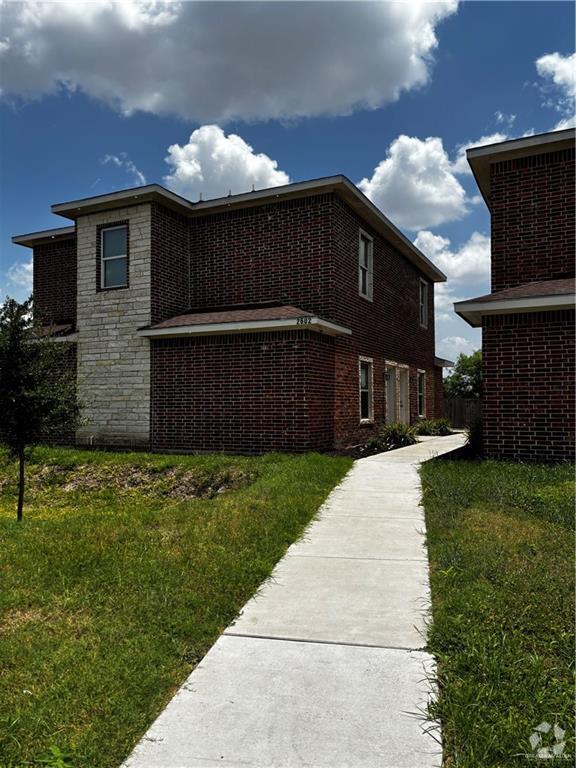 Building Photo - 2602 Primrose Ave