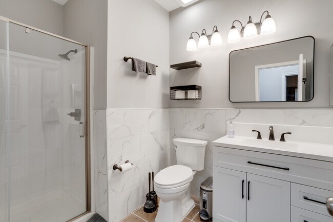 Foto del edificio - 14304 Rosy Ln