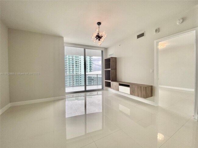 Foto del edificio - 488 NE 18th St