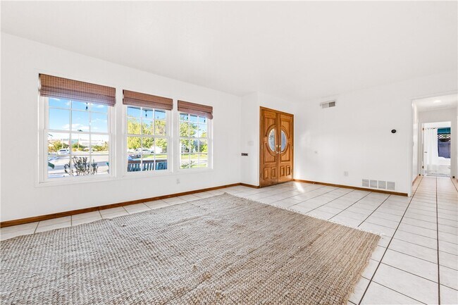 Foto del edificio - 6682 Alexandria Dr