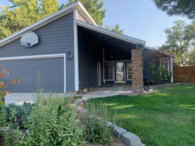 Foto principal - 8995 W Pembrook Dr