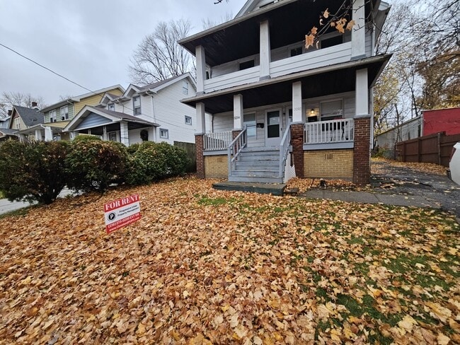 Building Photo - 3294 W 111th St