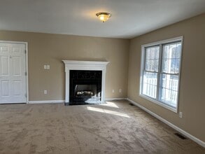 Building Photo - 21 Fort King Dr