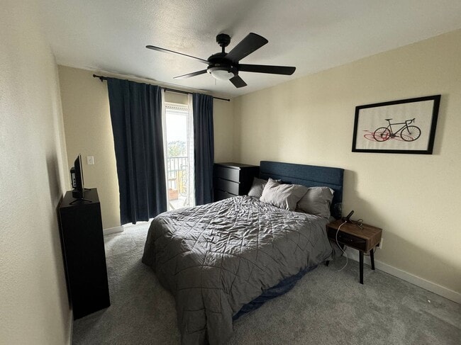 Building Photo - CLICK "REQUEST A TOUR" NOW!