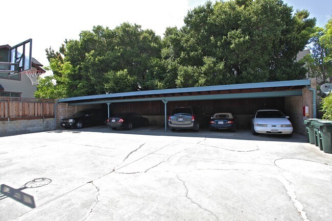 Building Photo - 46 Barneson Ave