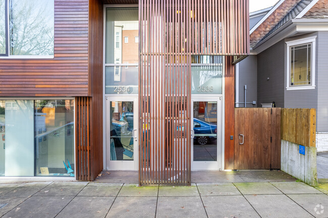 Entrance - Thurman Street Lofts