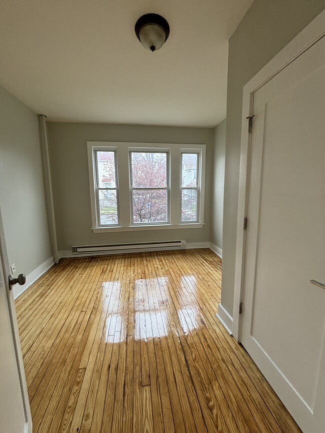 189 Elmwood Ave 4 - 188 Elmwood Ave