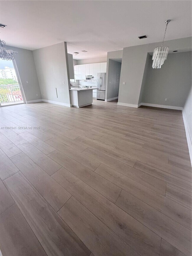 Building Photo - 49 Majorca Ave