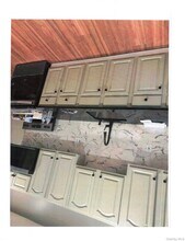 Building Photo - 68 Weirfield St