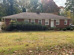 Building Photo - 5737 Oak Dr
