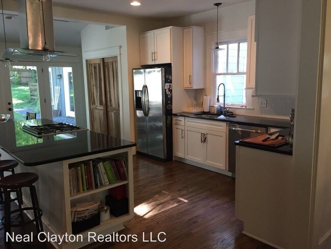 Building Photo - 4 br, 3.5 bath House - 2529 Fairfax Ave