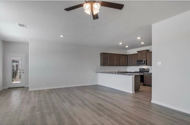 Foto del edificio - 2853 Hancock Ln