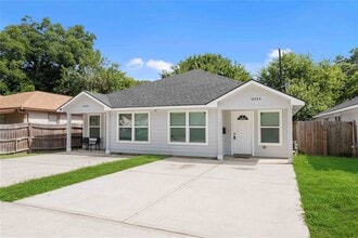 Building Photo - 3425 Mt Pleasant St