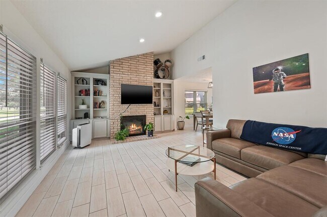 Foto del edificio - 2213 Broadlawn Dr