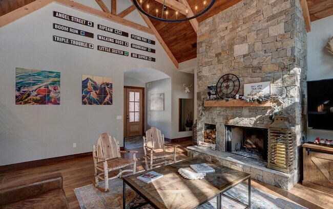 Foto del edificio - 179 S Peak Rd