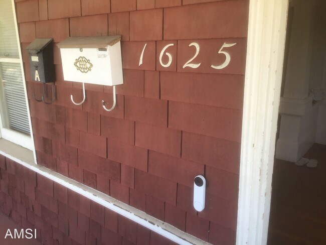 Foto del edificio - 3 br, 1 bath House - 1625 Willow St #A
