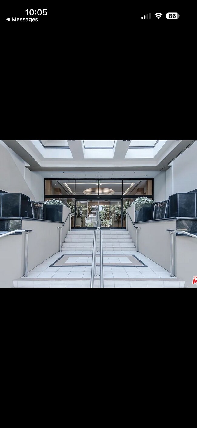 Foto del edificio - 10445 Wilshire Blvd