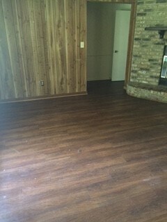 Foto del edificio - 6227 Southcrest Dr