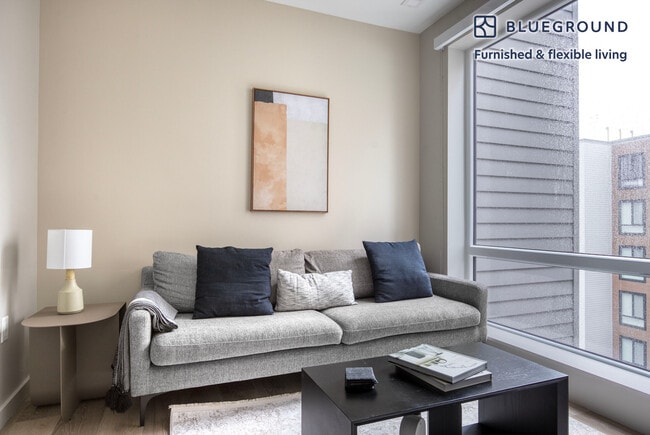 Building Photo - 1550 Soldiers Fld Rd