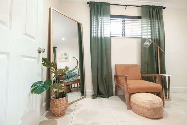Foto del edificio - 1015 NE 89th St