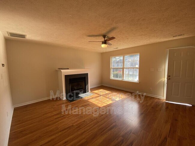 Foto del edificio - 4345 Normandy Ct