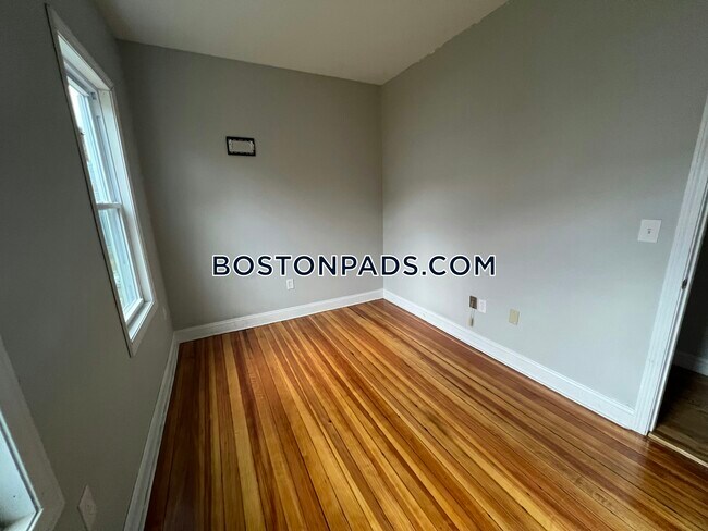 Building Photo - 20 Leston St.