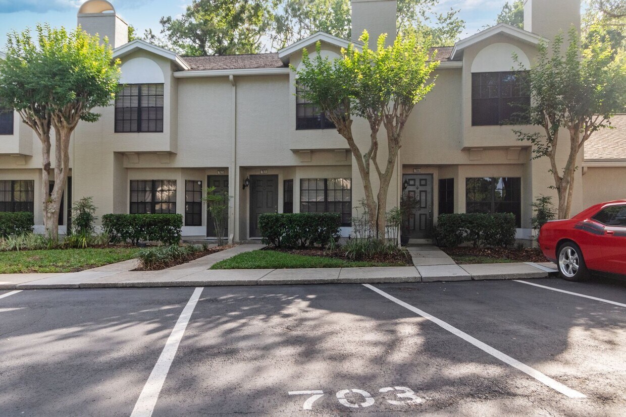 Primary Photo - Tampa Palms 2 bed / 2.5 Bath Townhome for ...