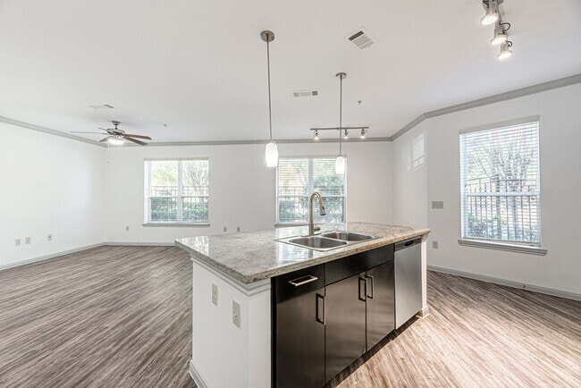 Up to 1 Month Free + No App/Admin Fees! - Up to 1 Month Free + No App/Admin Fees! Apartment