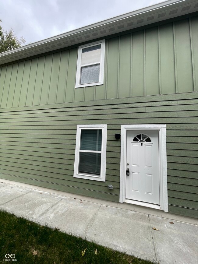 Building Photo - 2137 Bellefontaine St