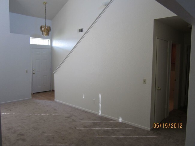 Building Photo - 2034 Hyannis Cir
