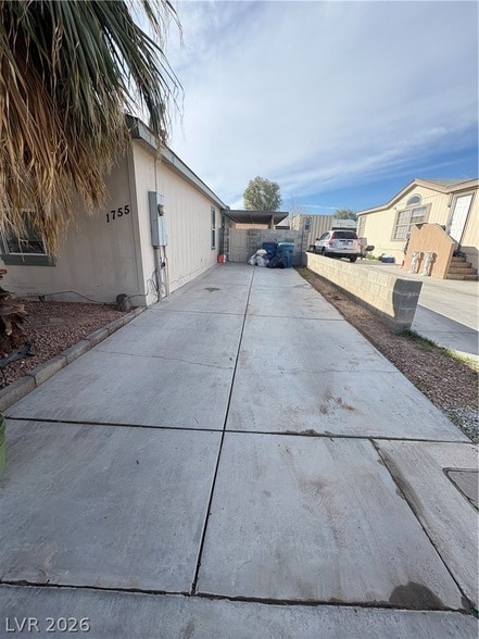 Building Photo - 1755 Peanut Ct