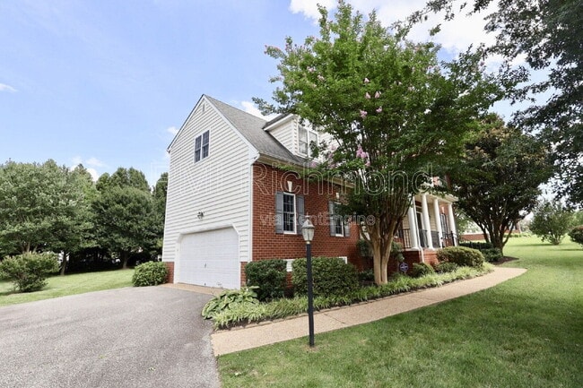 Building Photo - 7238 Ancient Oak Dr