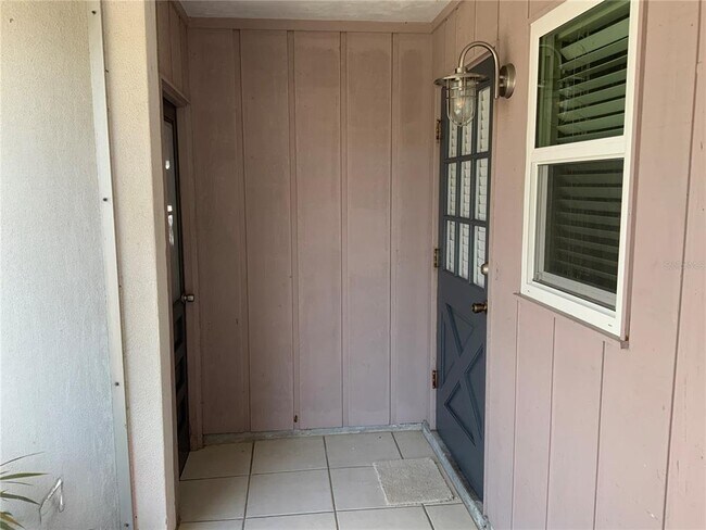 Building Photo - 2118 Michele Dr