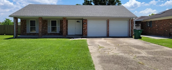 Building Photo - 5608 Parkaire Dr