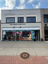 Building Photo - 1431 Hertel Ave