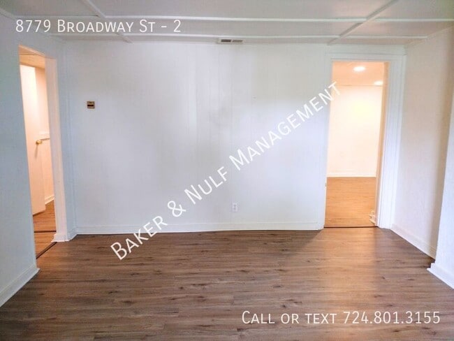 Foto del edificio - 8779 Broadway St
