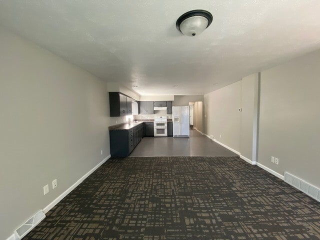 Building Photo - 920 Alma Ave
