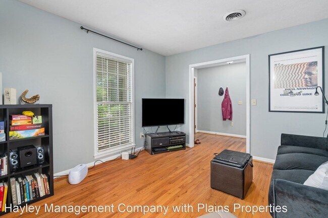 Building Photo - 3 br, 2 bath House - 312 Sanders Court