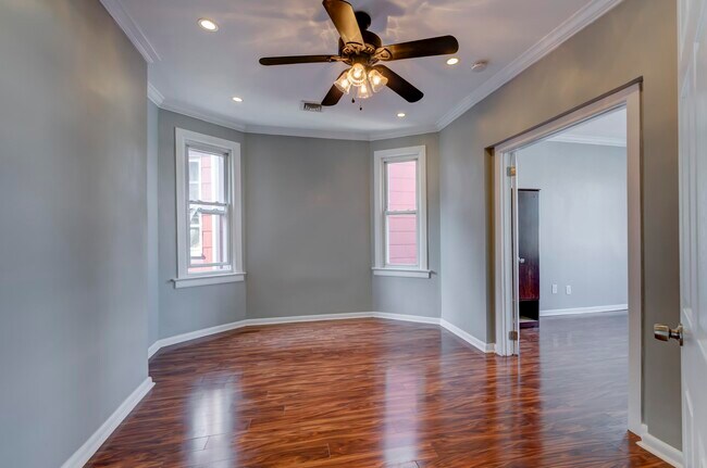 Building Photo - 98 Trask Ave