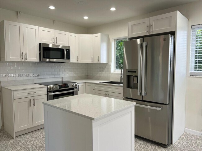 Foto del edificio - 1120 NE 81st St