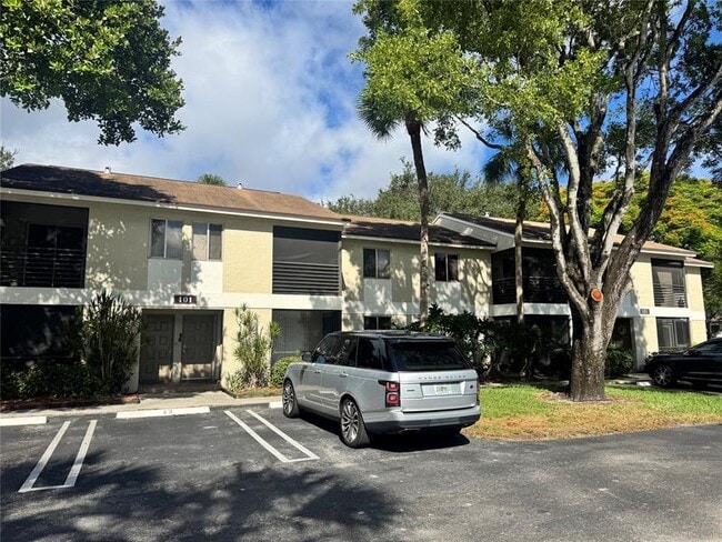 Building Photo - 101 Gardens Dr