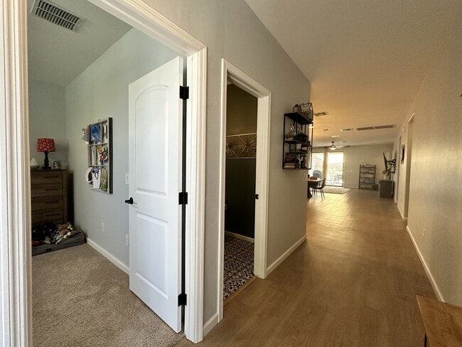 Building Photo - 9780 E Lynx Lk Trl