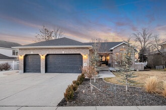 Building Photo - 9162 Glenn Abbey Way