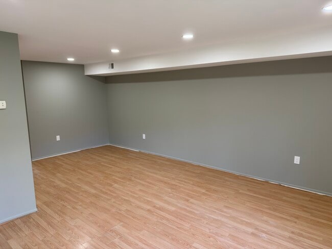 Building Photo - 9926 Haldeman Ave