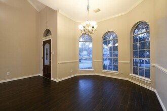 Building Photo - 212 Rolling Springs Ln